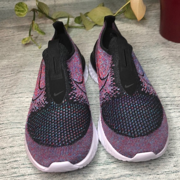 COPY - Nike Epic phantom react Flyknit GS  Size 5Y - Picture 4 of 8